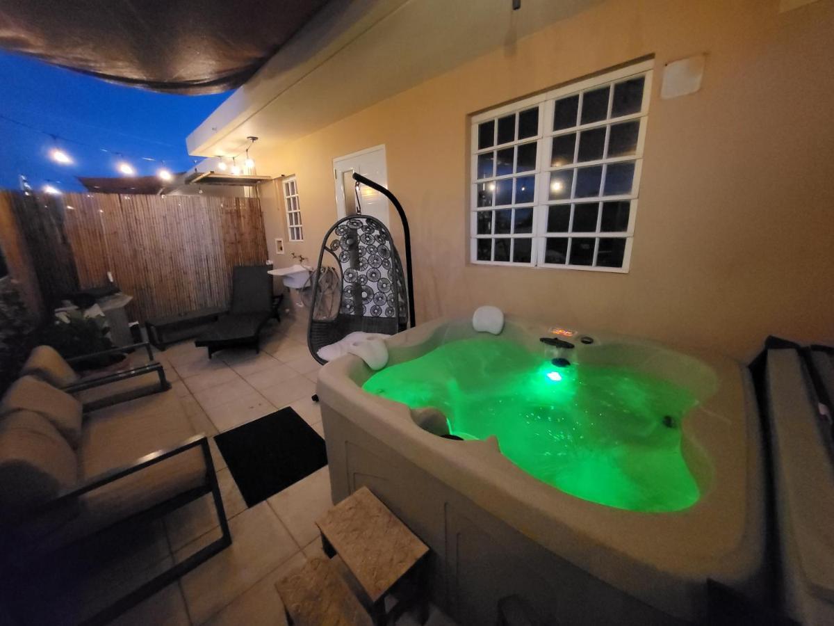 Private Jacuzzi Oasis With Mountain Views And Free Parking Ponce Exterior foto