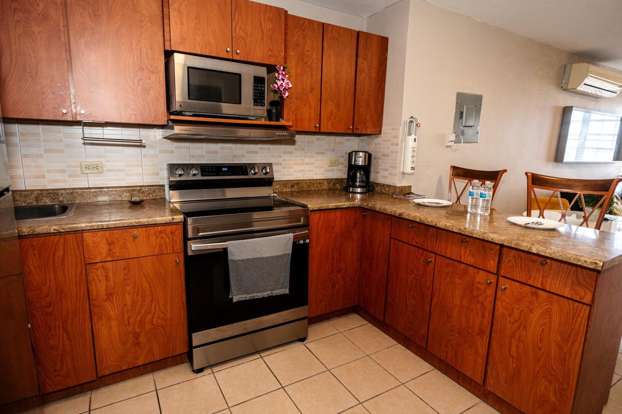 Private Jacuzzi Oasis With Mountain Views And Free Parking Ponce Exterior foto
