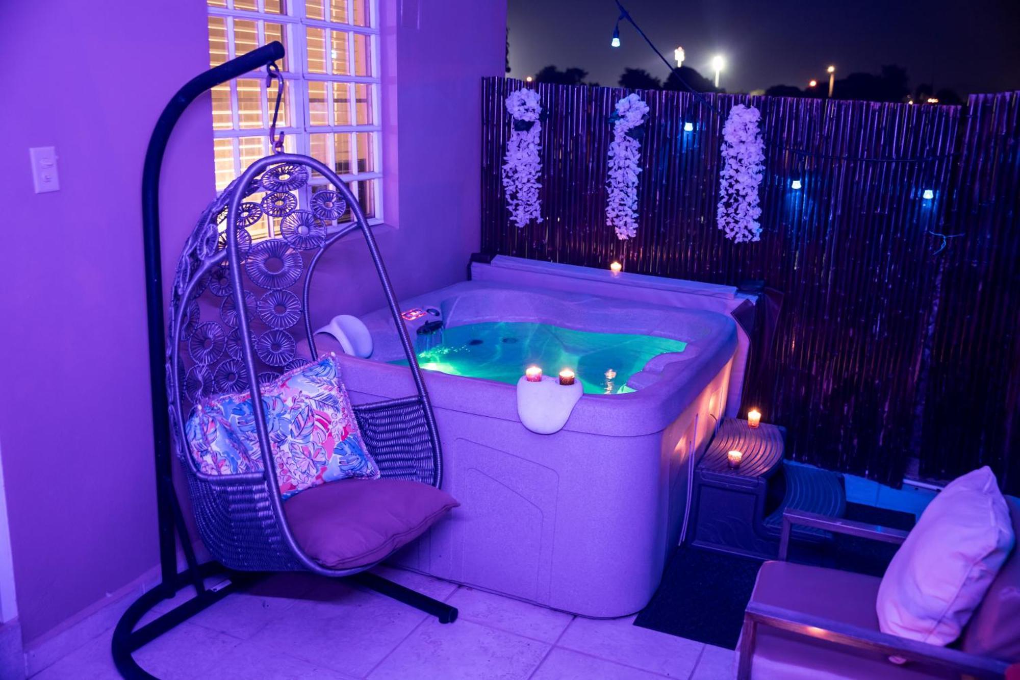 Private Jacuzzi Oasis With Mountain Views And Free Parking Ponce Exterior foto